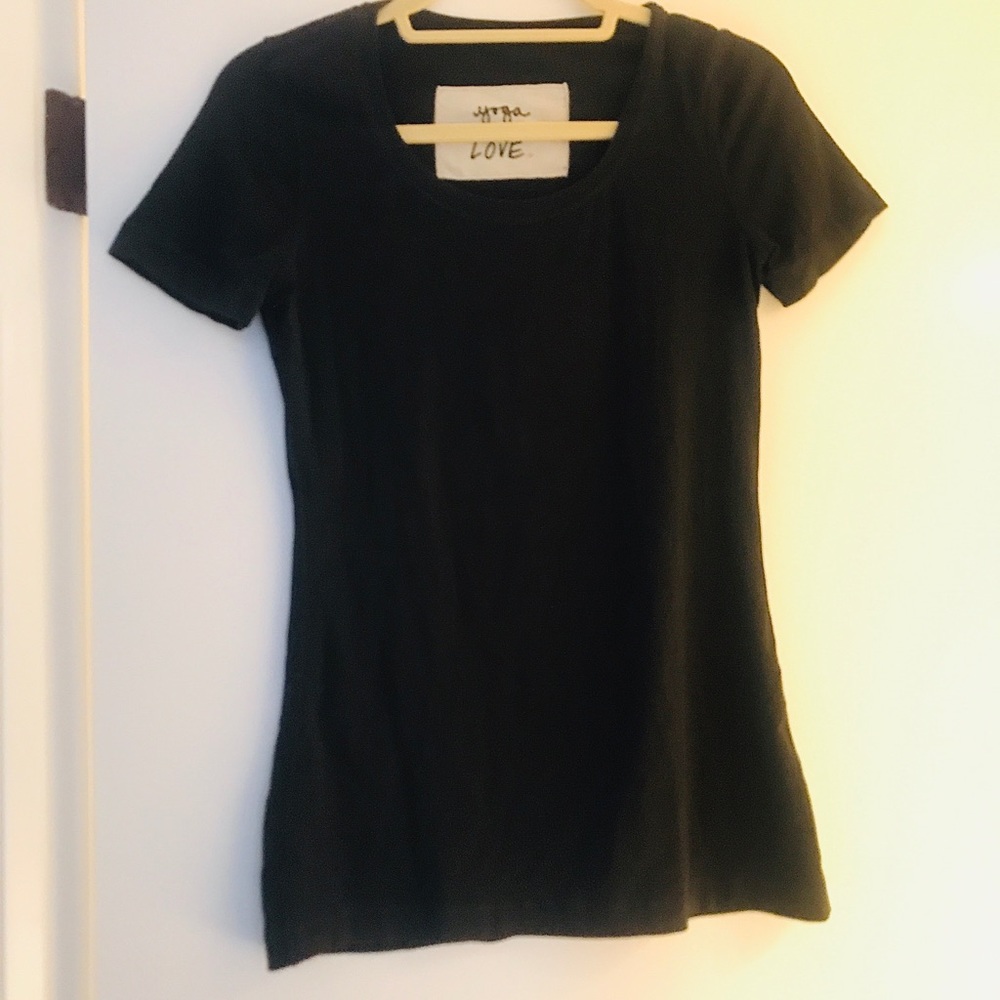 Lululemon black tee